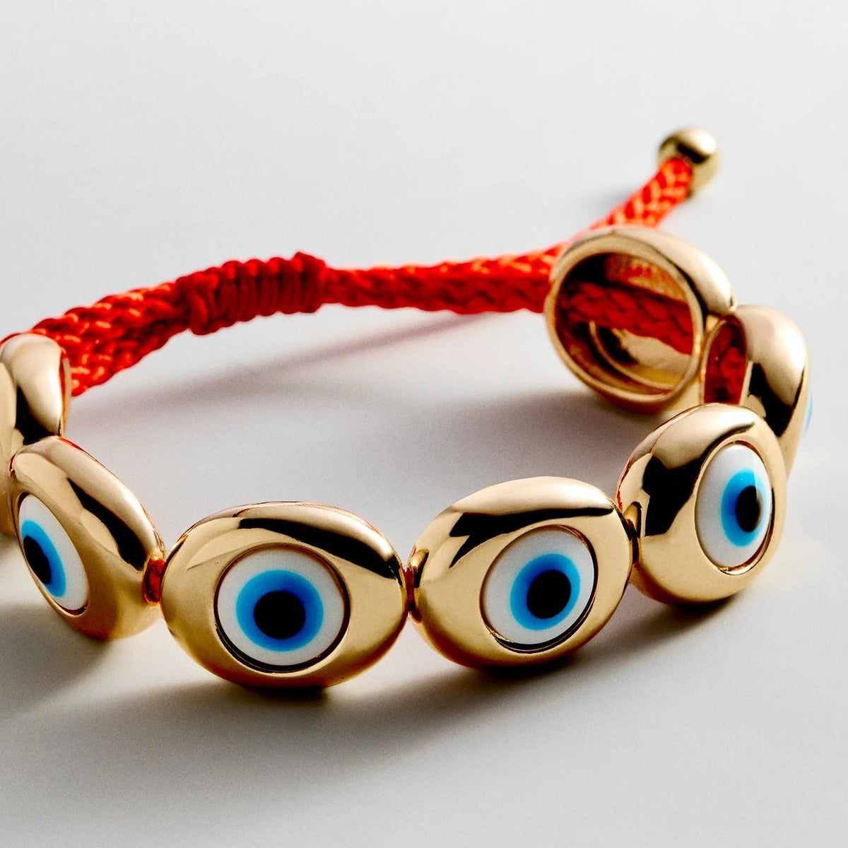 Lavisa - Protective Evil Eye Beaded Bracelet - On-Model & Scale View