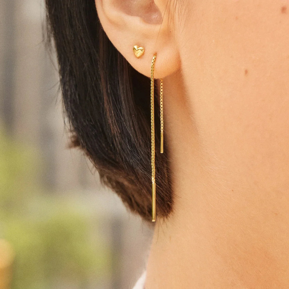 Lavisa - Modern Pavé Heart Gold Earrings - Clasp & Finish View