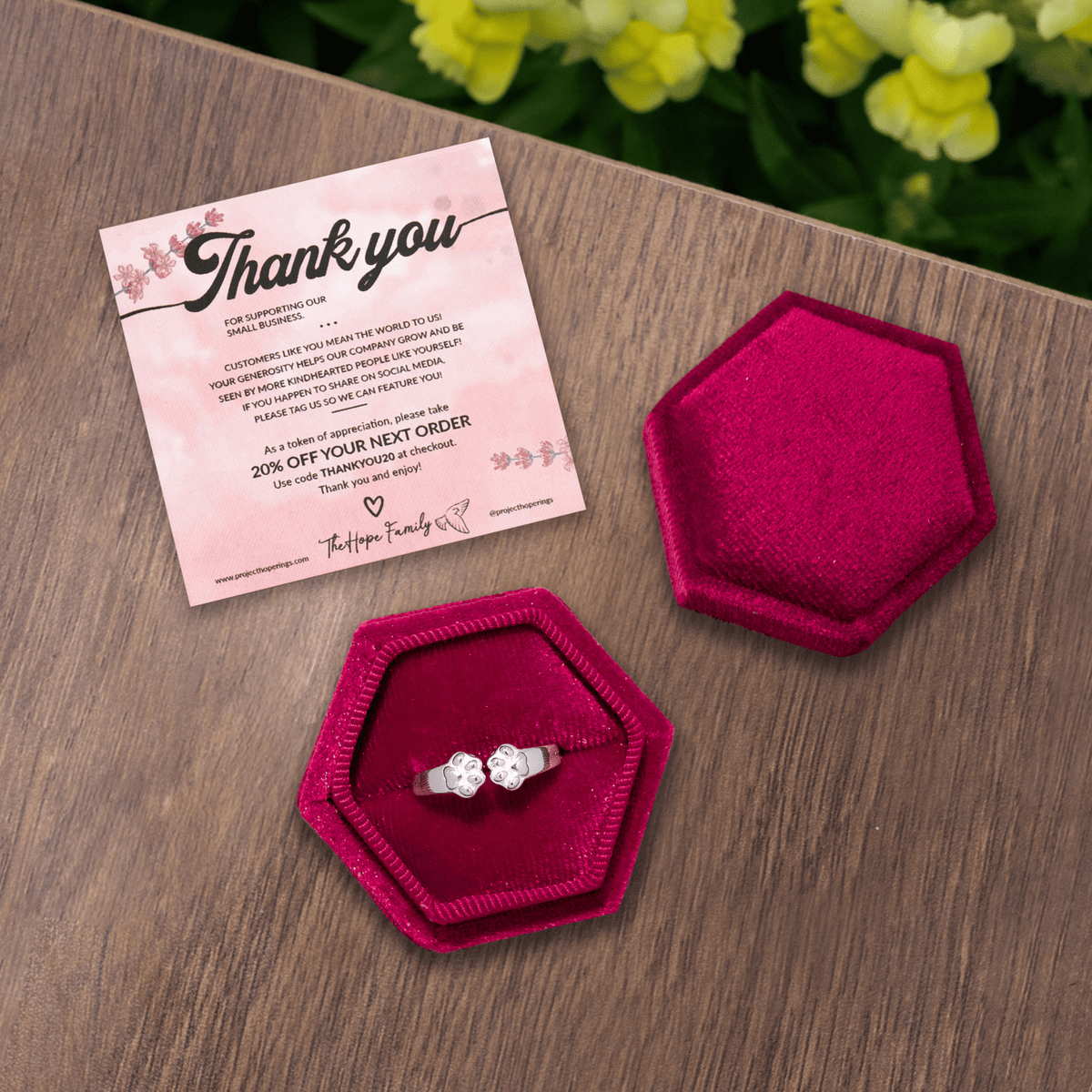 Lavisa - Dog Mom Paw Hug Ring
