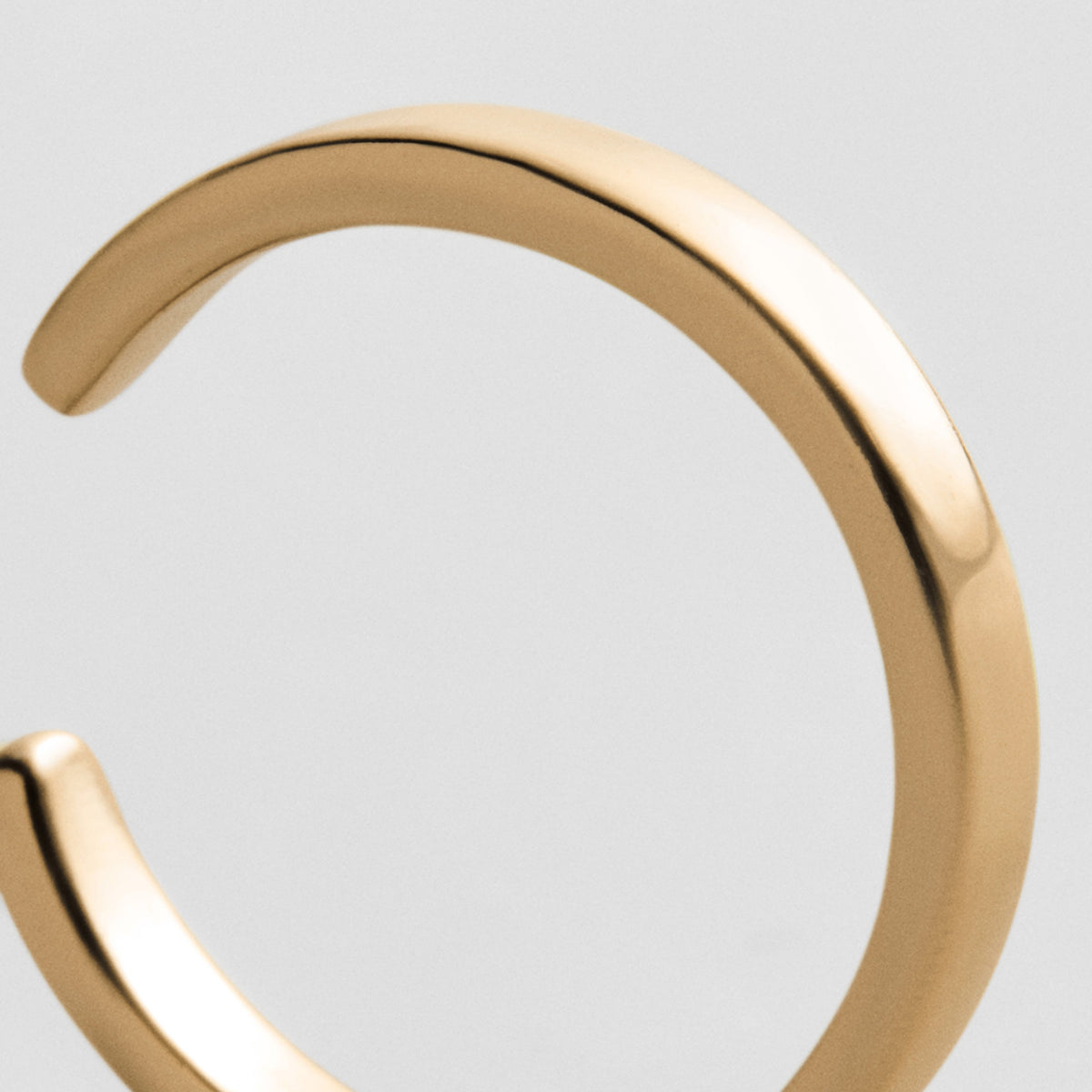 Lavisa - Gold Plated Dainty Ear Cuff For Layering - On-Model & Scale View