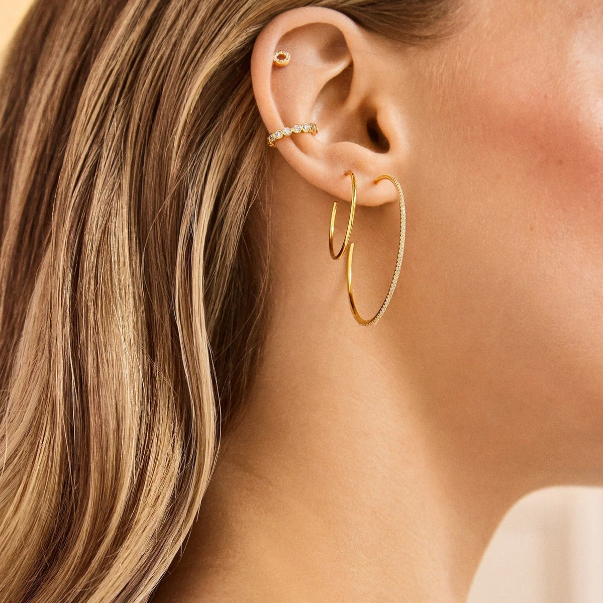 Lavisa - 18K Gold Classic Statement Hoop Earrings - Detail & Styling View