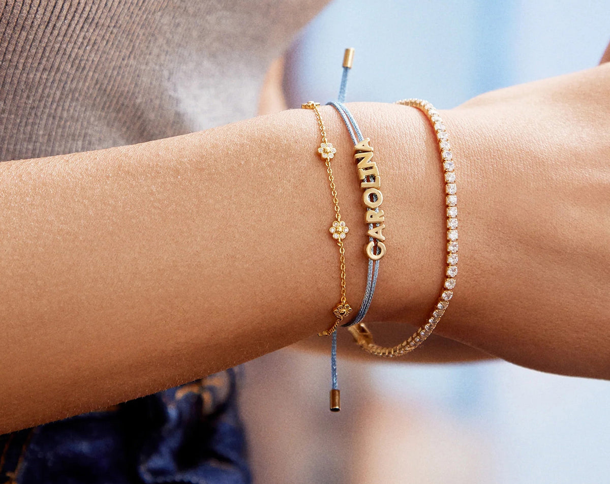 Lavisa - Custom Cord Name Bracelet - Clasp & Finish View