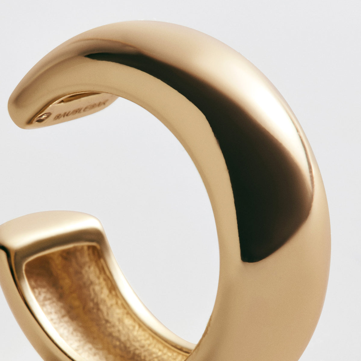 Lavisa - Chloe Chunky Gold Ear Cuff - Clasp & Finish View