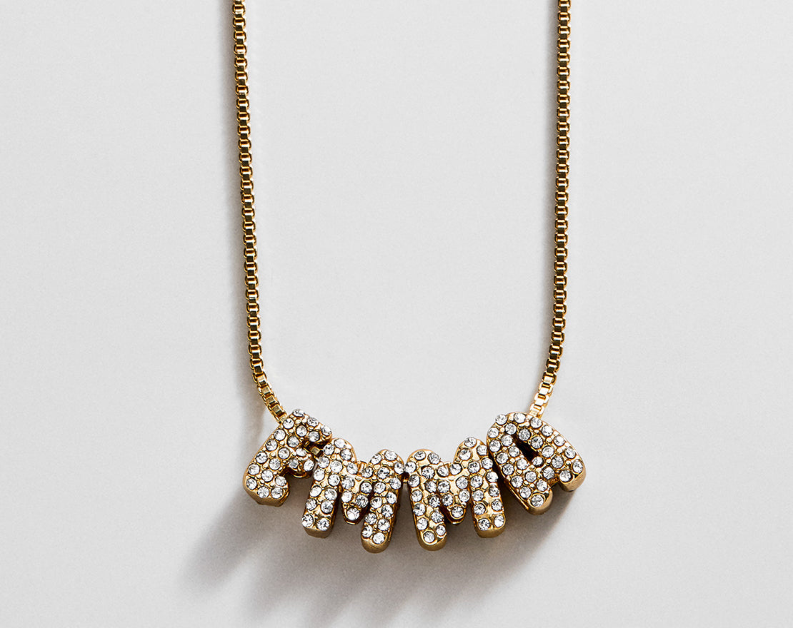 Lavisa - Personalized Bubble Letter Custom Necklace - Box Chain Jewelry - Texture & Setting View