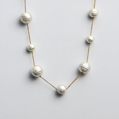 Lavisa - Chic Pearl Statement Necklace - On-Model & Scale View
