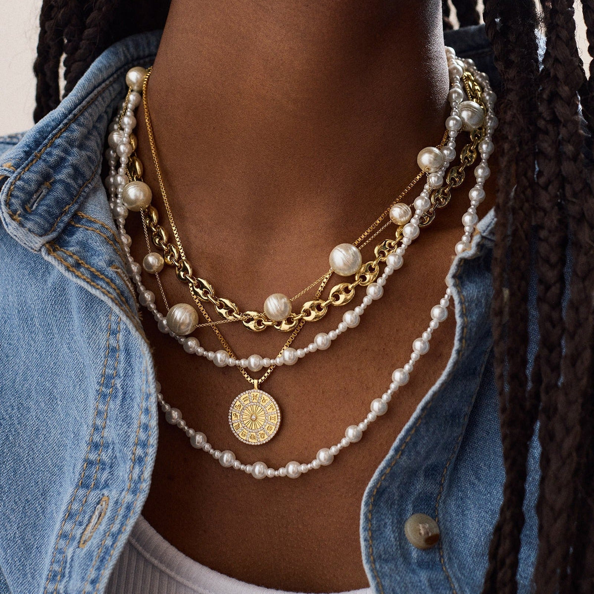 Lavisa - Chunky Chain Necklace - Bold Gold Fashion Jewelry - On-Model & Scale View