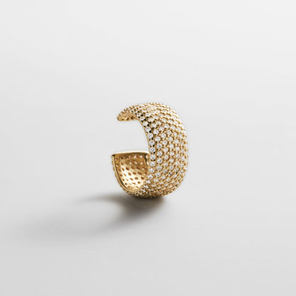 Lavisa 18K gold ear cuff with shimmering pavé stones for non-pierced ears