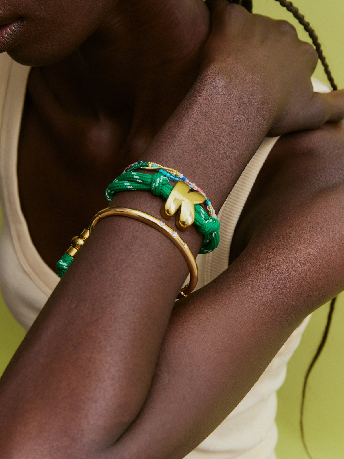 Lavisa - Waterproof Initial Bubble Font Custom Bracelet - Detail & Styling View