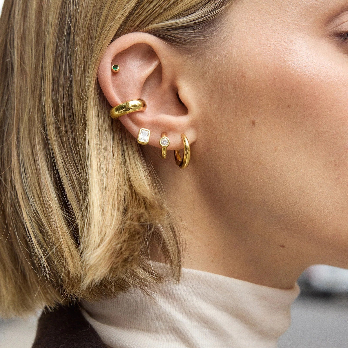 Lavisa - Cleo 18K Gold Ear Cuff - Gold - Detail & Styling View