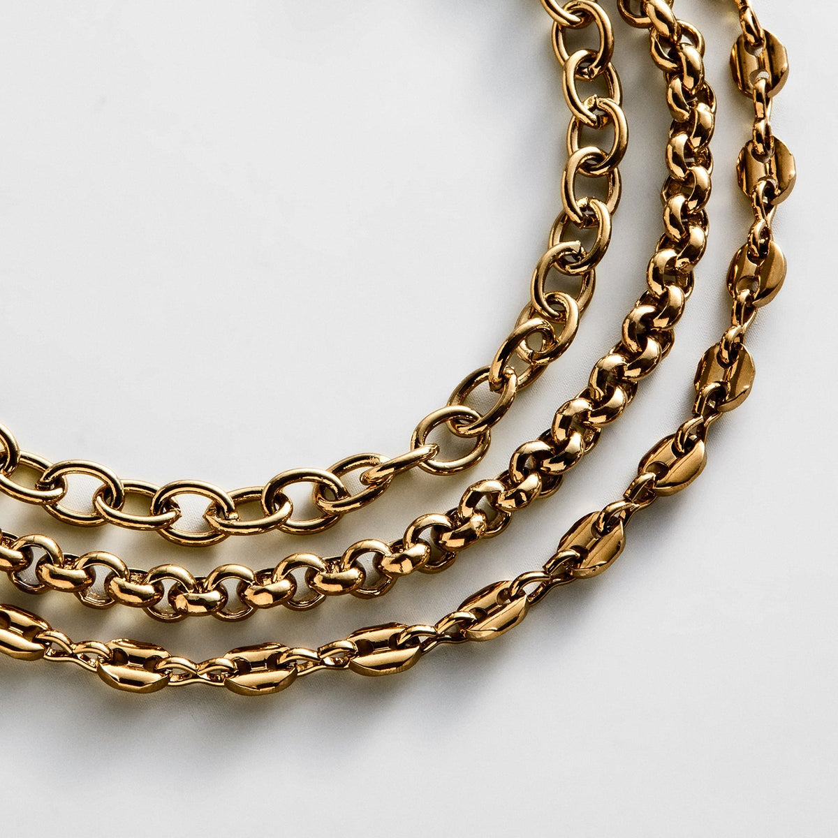 Lavisa - Waterproof Chain Bracelet Set - On-Model & Scale View