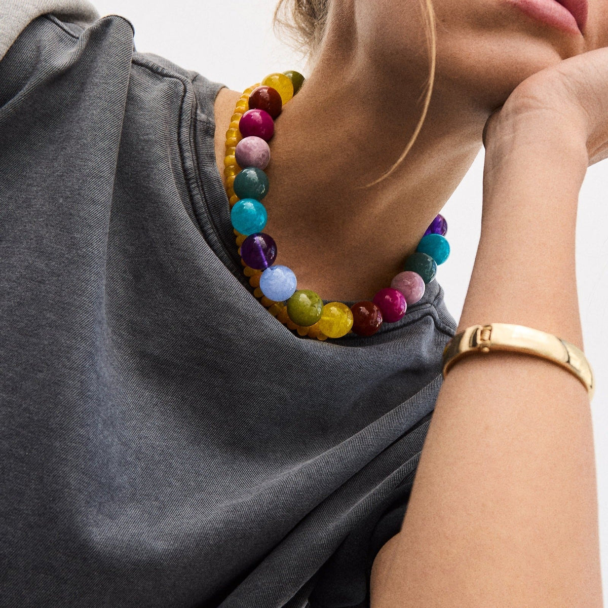 Lavisa - Chunky Statement Beaded Necklace For Women - On-Model & Scale View