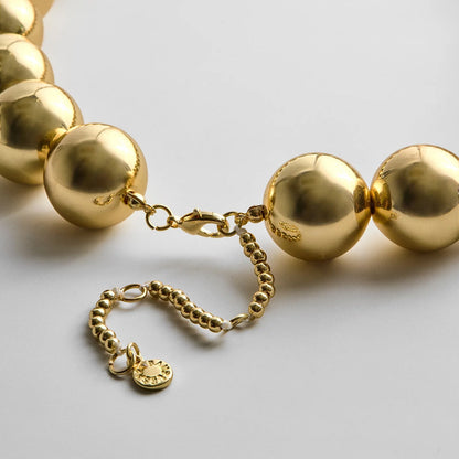 Lavisa - Chunky Gold Beaded Statement Necklace - Clasp & Finish View