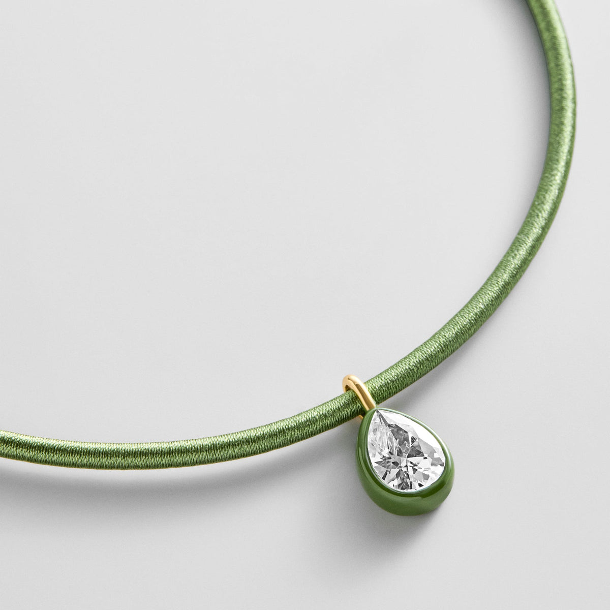Lavisa - Olive Green Crystal Collar Necklace - Clasp & Finish View