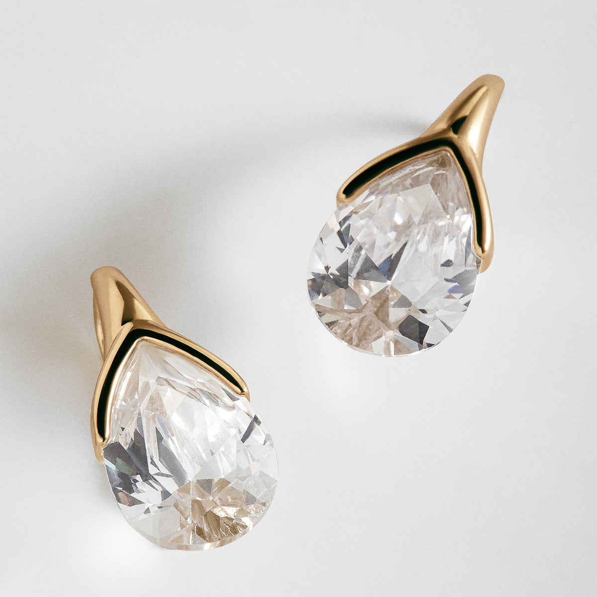 Lavisa - Crystal Drop Earrings for Women - On-Model & Scale View