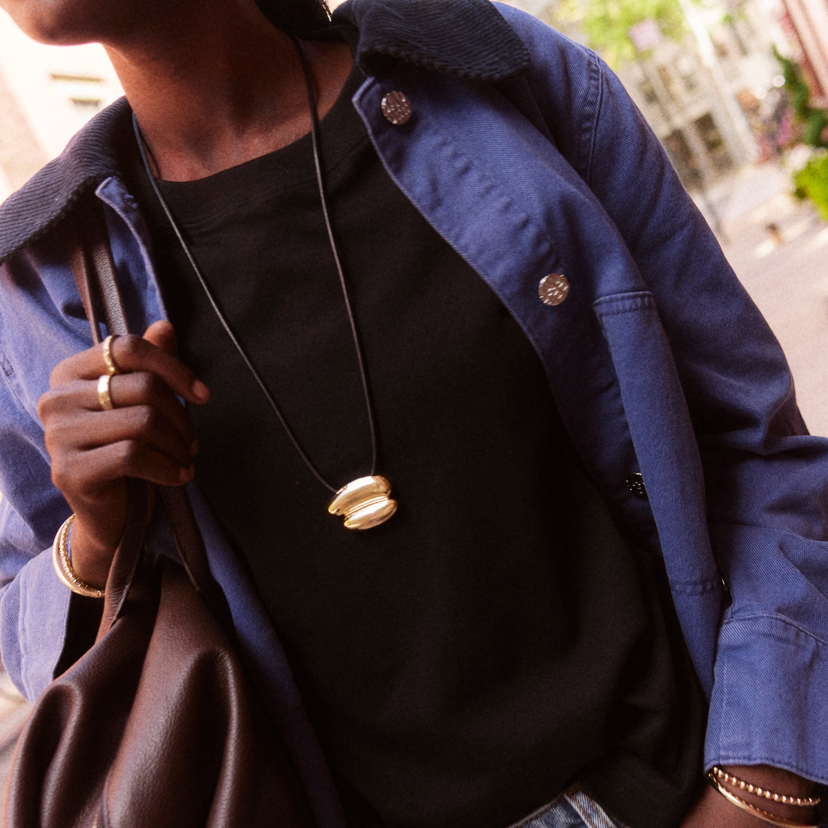 Lavisa - Asymmetrical Gold Pendant Necklace - Cord Jewelry - Detail & Styling View