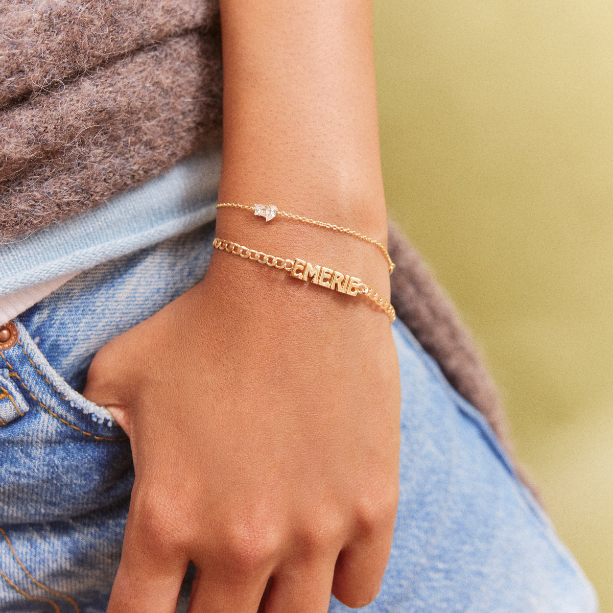 Lavisa - Custom Name Curb Chain Bracelet - Product Gallery View 10