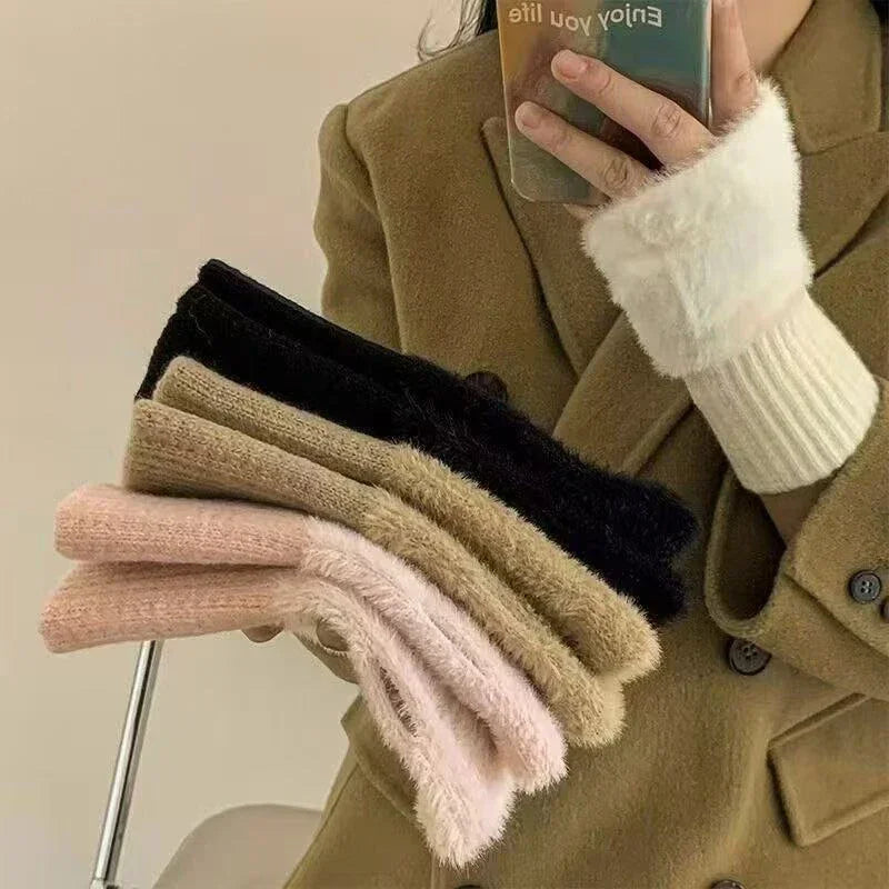 Lavisa - Plush Fingerless Winter Gloves