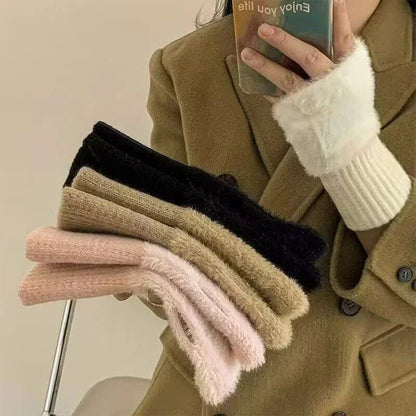 Lavisa - Plush Fingerless Winter Gloves