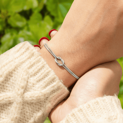 Lavisa - Knot Bracelet for Girlfriend - Adjustable Love Knot Jewelry Gift