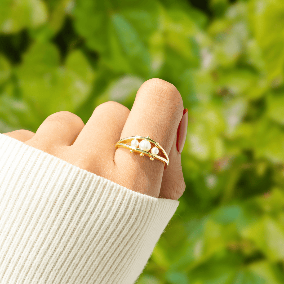Lavisa - Pearl Fidget Ring for Anxiety and Calm