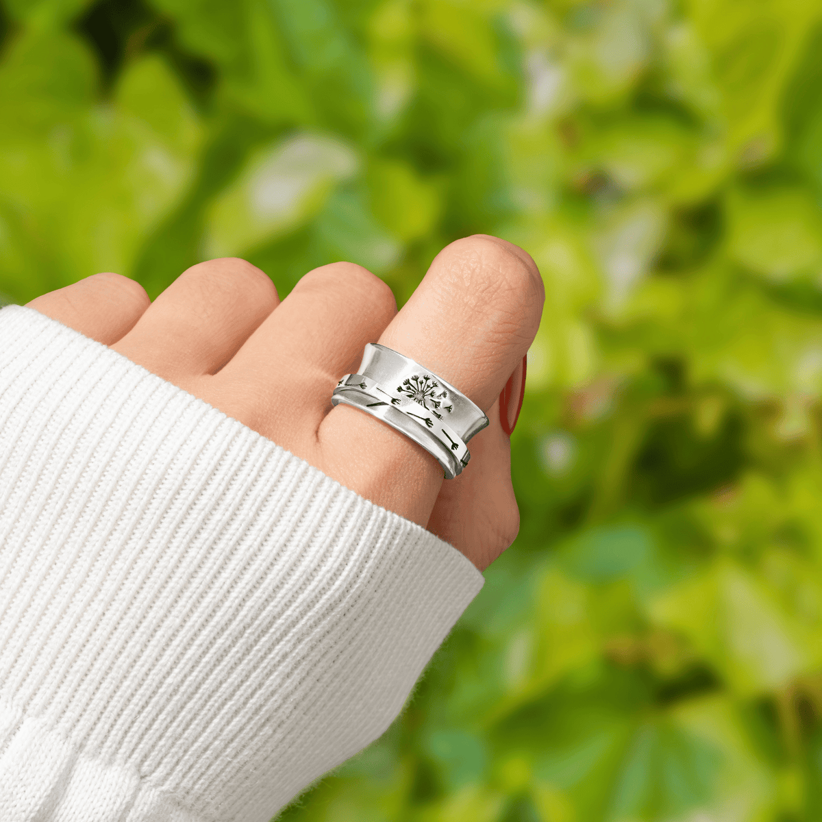 Lavisa - Dandelion Fidget Ring