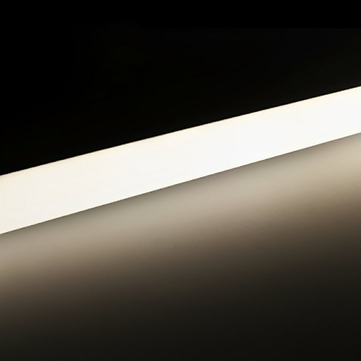 Lavisa - 360 Degree LED Tube Handheld Atmosphere Light