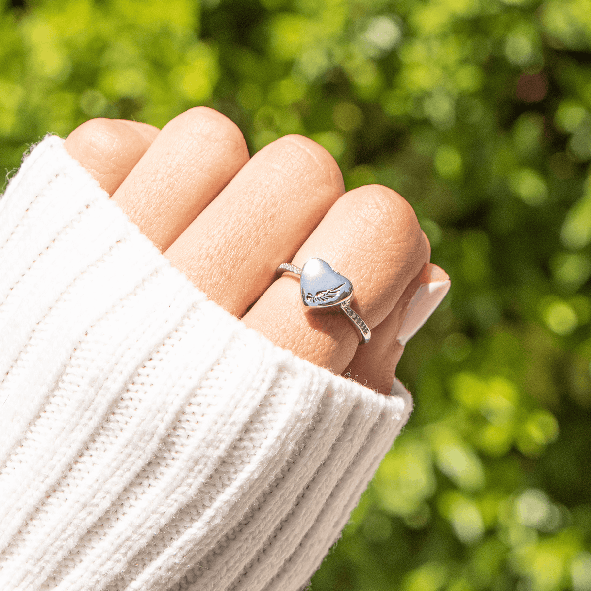 Lavisa - Guardian Angel Urn Ring