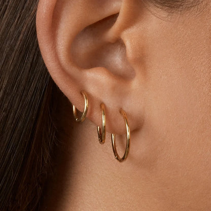 Lavisa - 18K Gold Lightweight Huggie Hoop Earrings - Detail & Styling View
