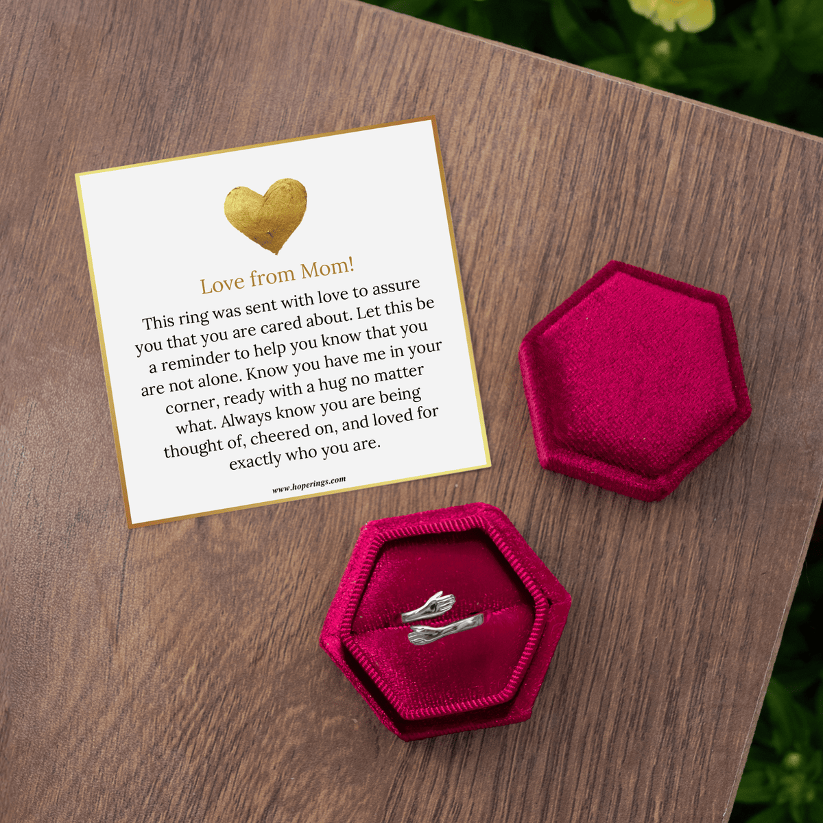 Lavisa - Love From Mom Hug Ring