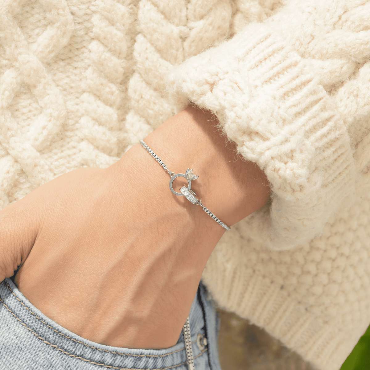 Lavisa - Interlocking Diamond Bracelet for Wife