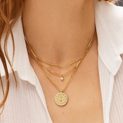 Lavisa - 18K Gold Curb Chain Necklace With Cubic Zirconia - Detail & Styling View