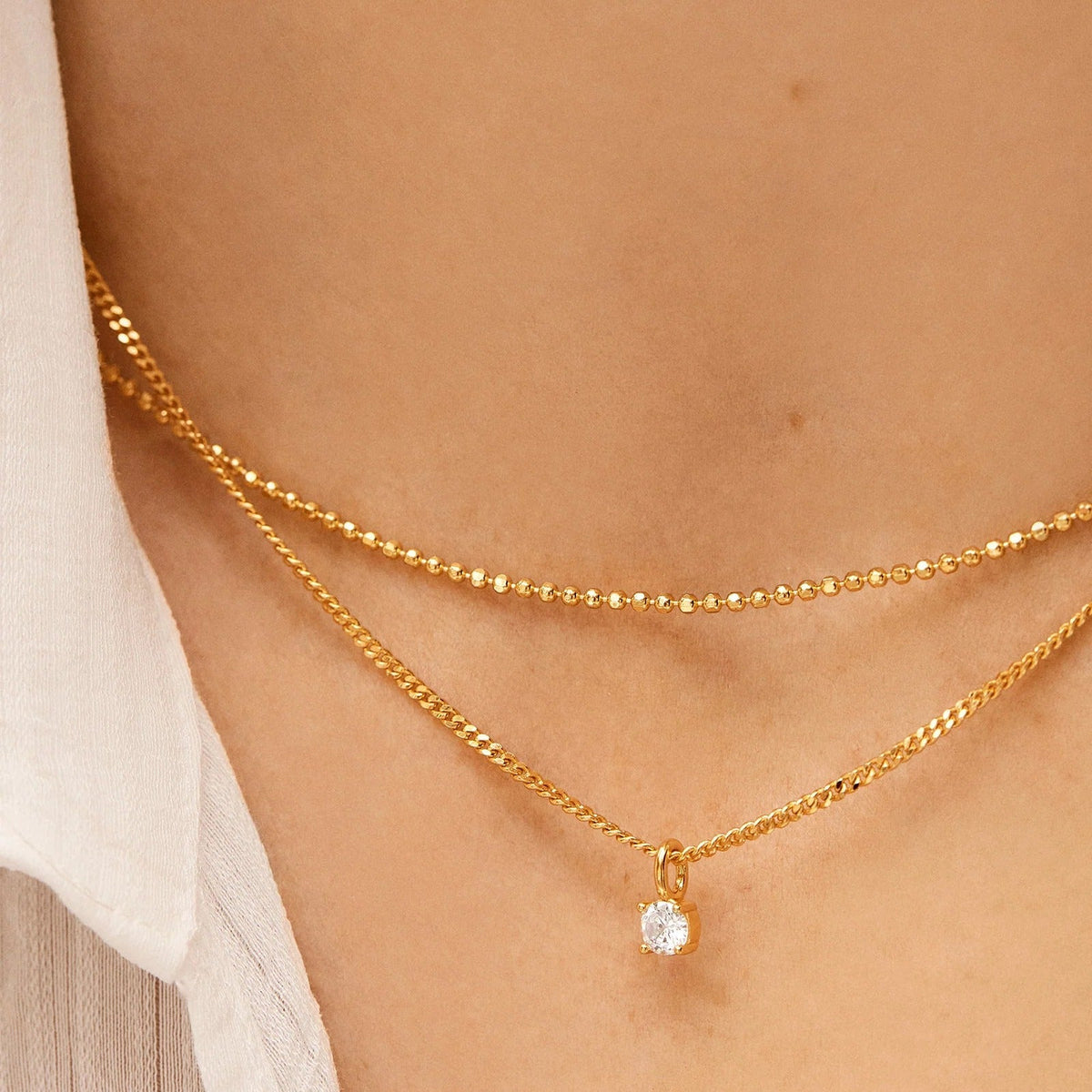 Lavisa - 18K Gold Curb Chain Necklace With Cubic Zirconia - On-Model & Scale View
