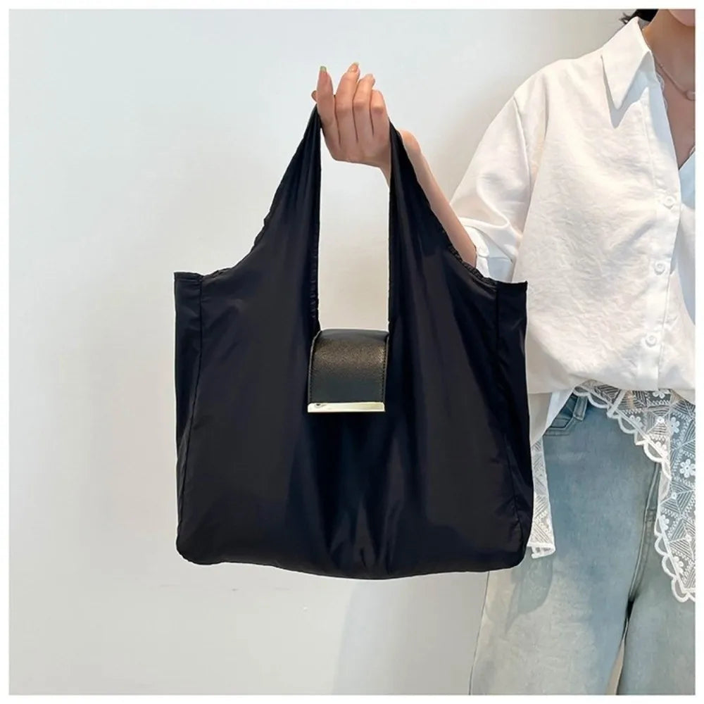 Lavisa - Foldable Keychain Tote Bag