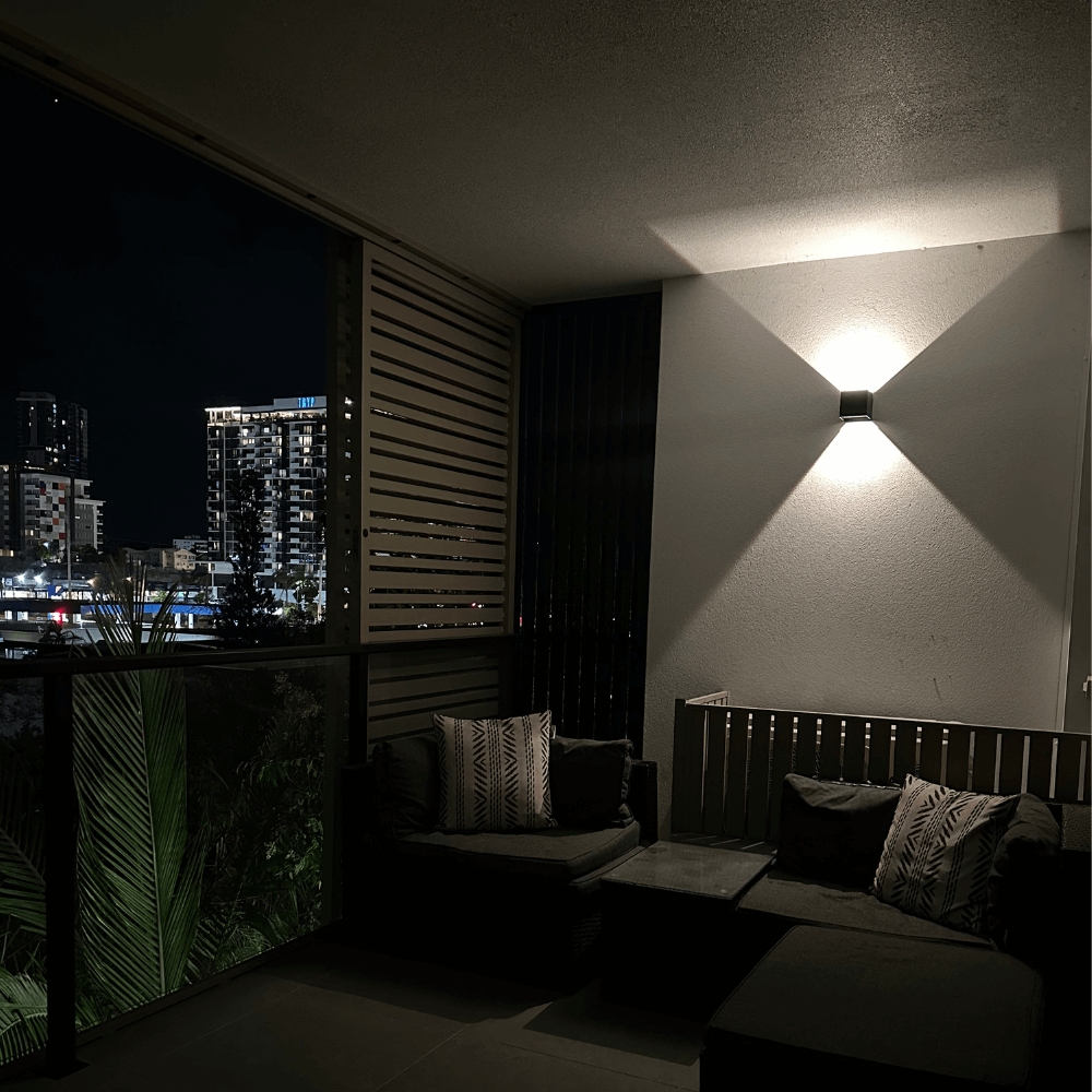 Lavisa - Rechargeable Outdoor LED Wall Light