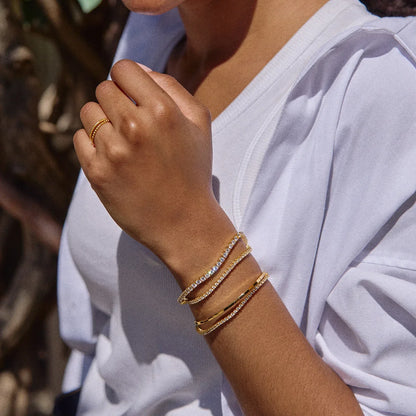 Lavisa - Beaded Rectangular Link Bracelet in 14K Gold - Detail & Styling View