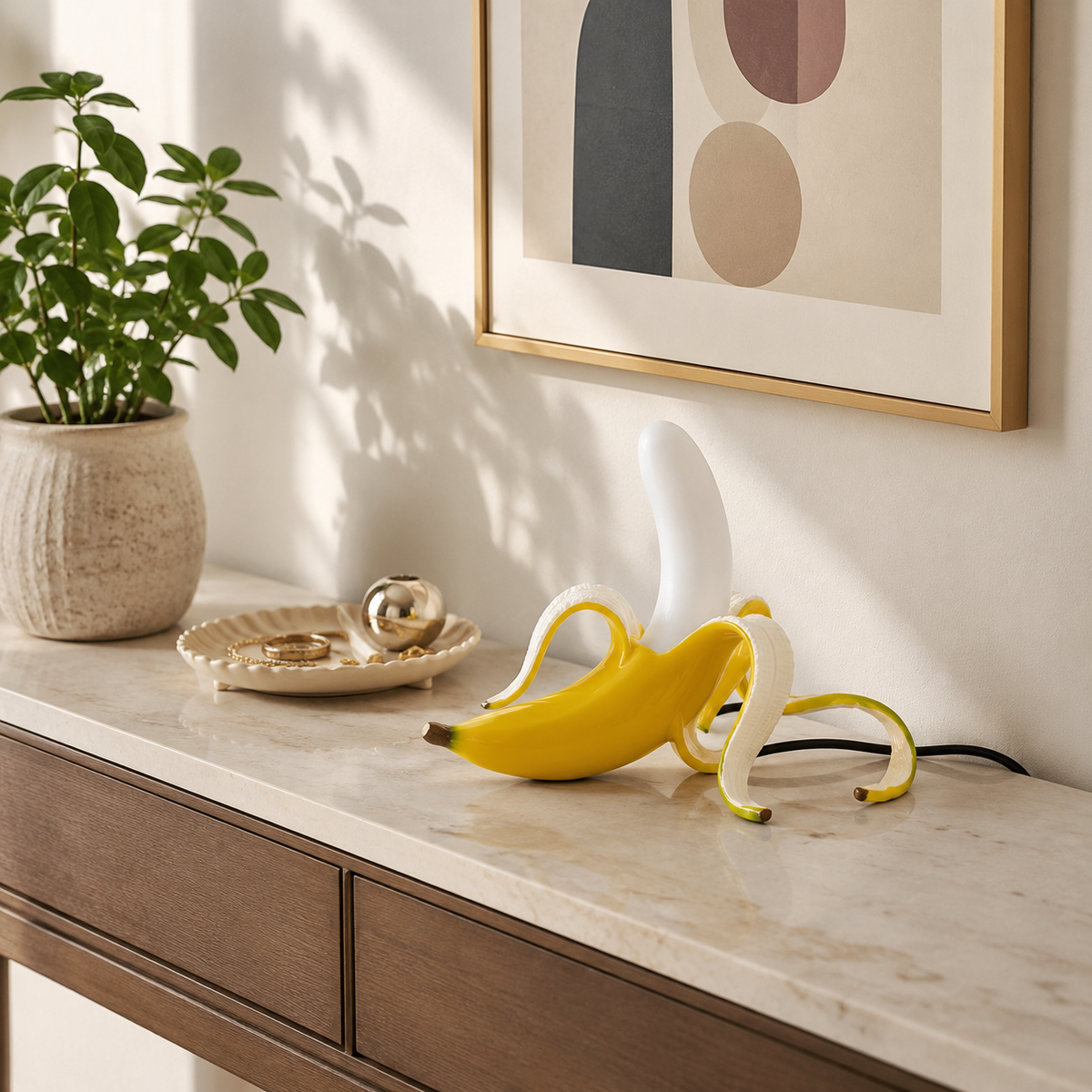 Lavisa - Unique Banana Art Deco Table Lamp