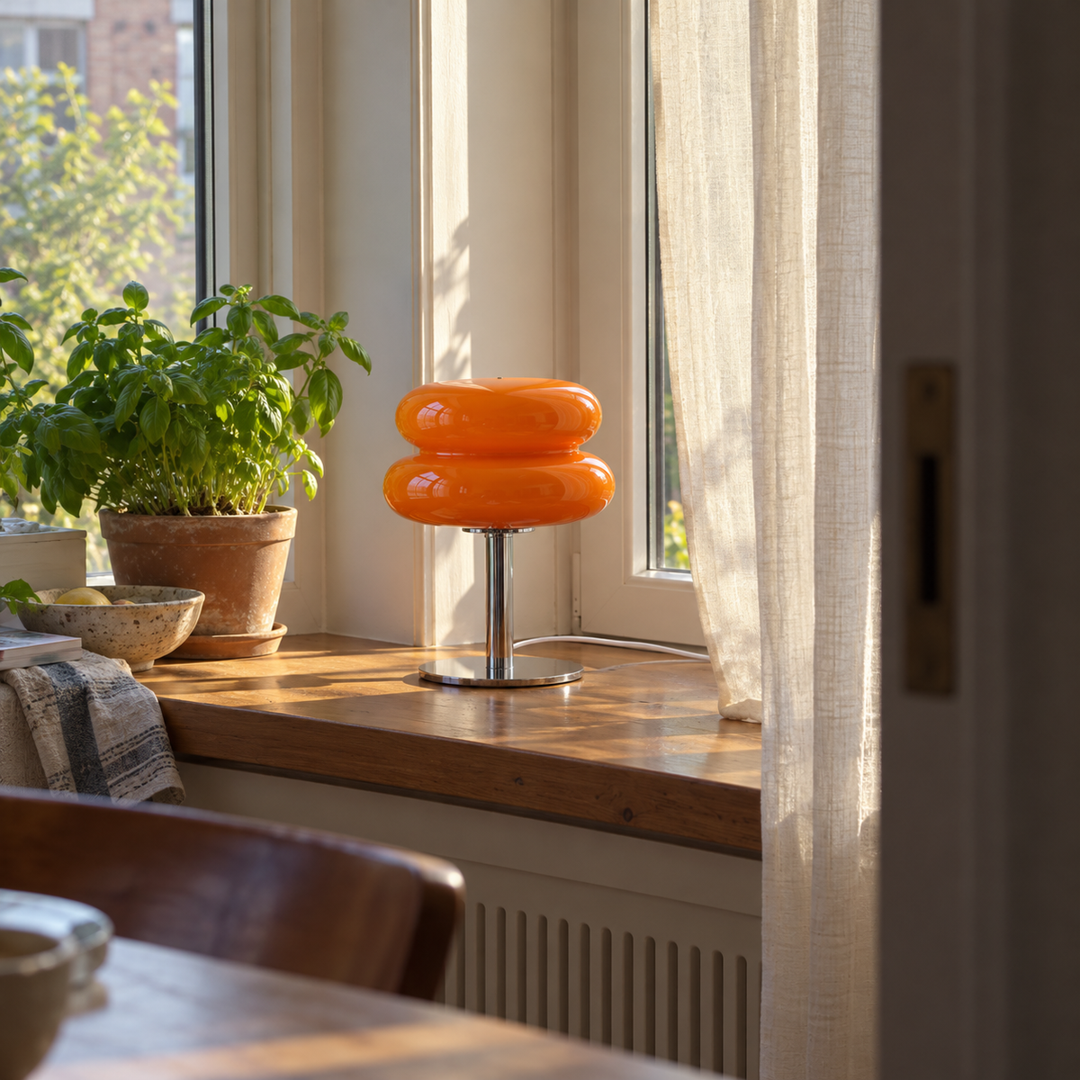 Lavisa - Sculptural Glass Table Lamp
