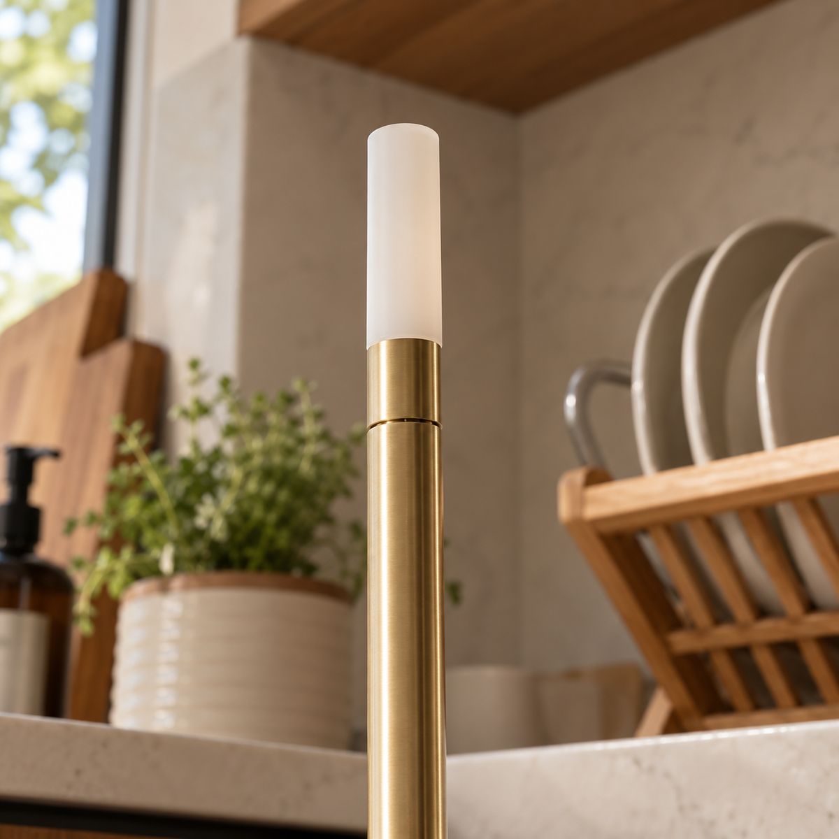 Lavisa - Portable Cordless Candle Table Lamp