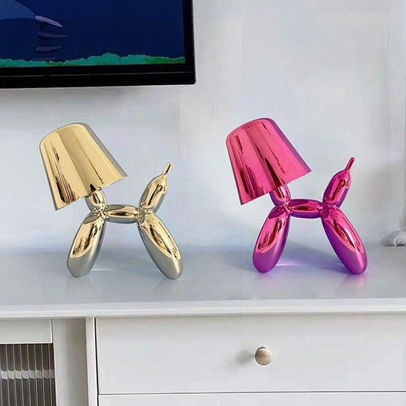 Lavisa aluminum balloon dog table lamp in polished metallic finish - Pink