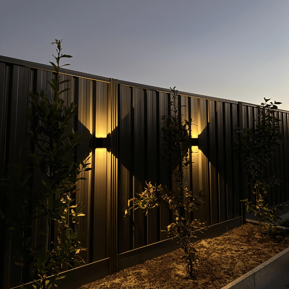 Lavisa - Rechargeable Outdoor LED Wall Light