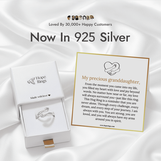 Lavisa - Granddaughter Hug Ring in 925 Silver