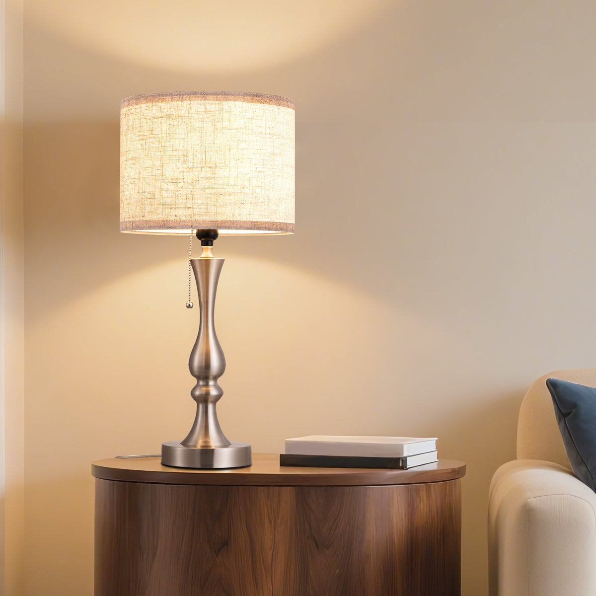 Lavisa - Luxe Traditional Table Lamp with Pull-Chain Switch