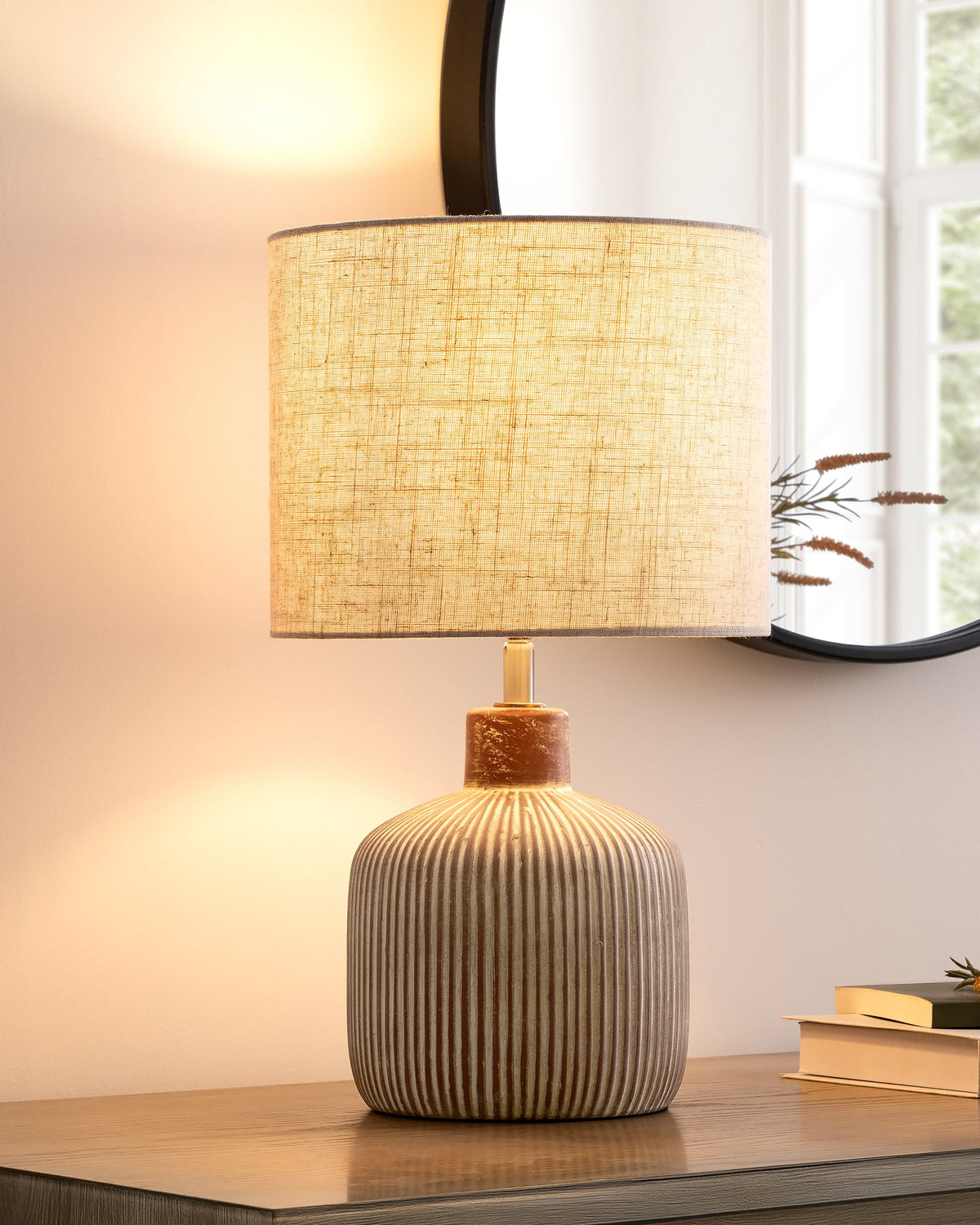 Lavisa - Modern Rustic Ceramic Table Lamp with Textured Base