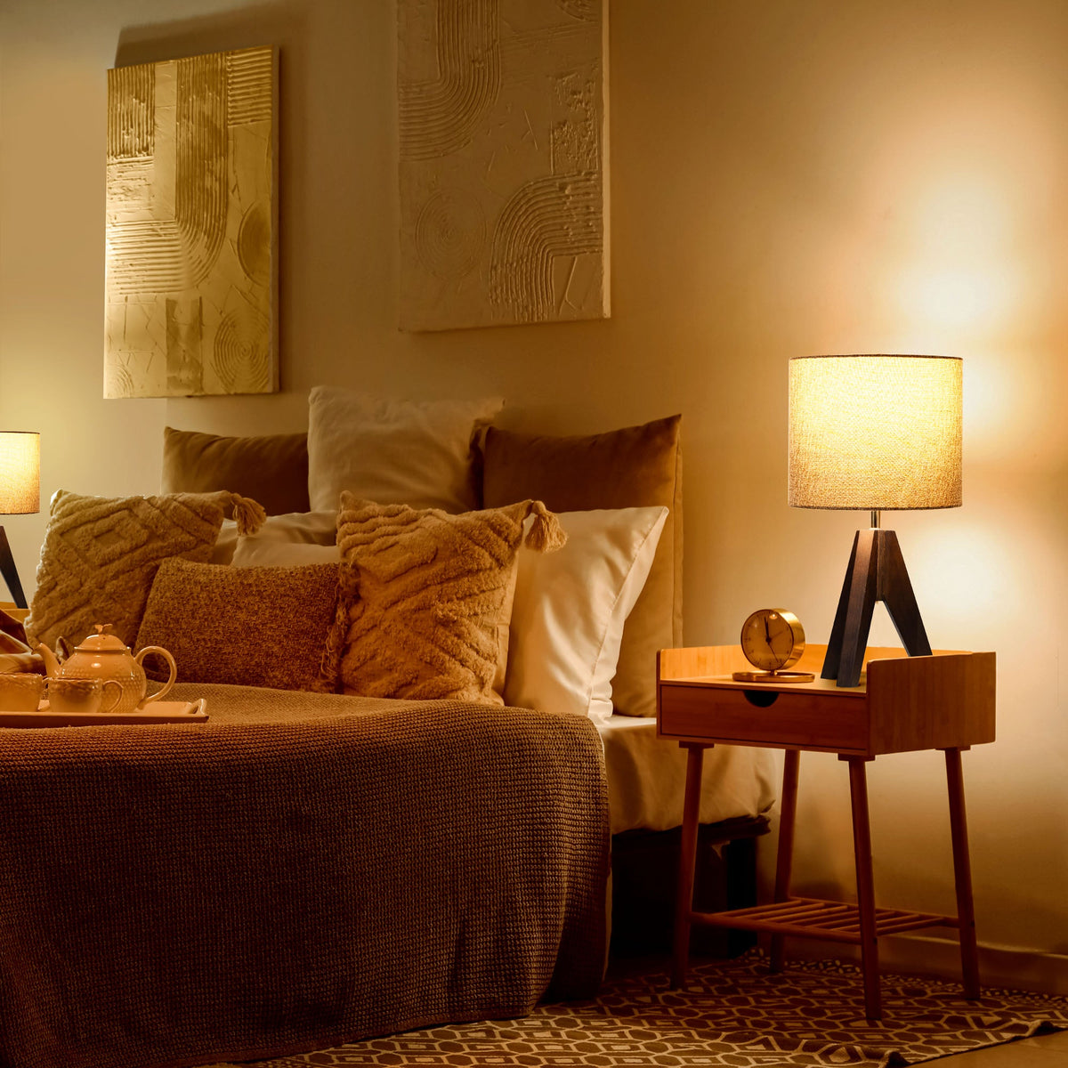 Lavisa - Modern Solid Wood Tripod Table Lamps Set of Two