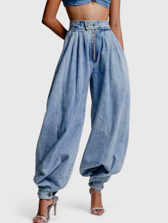 Lavisa - High Waisted Wide Leg Pleated Jeans