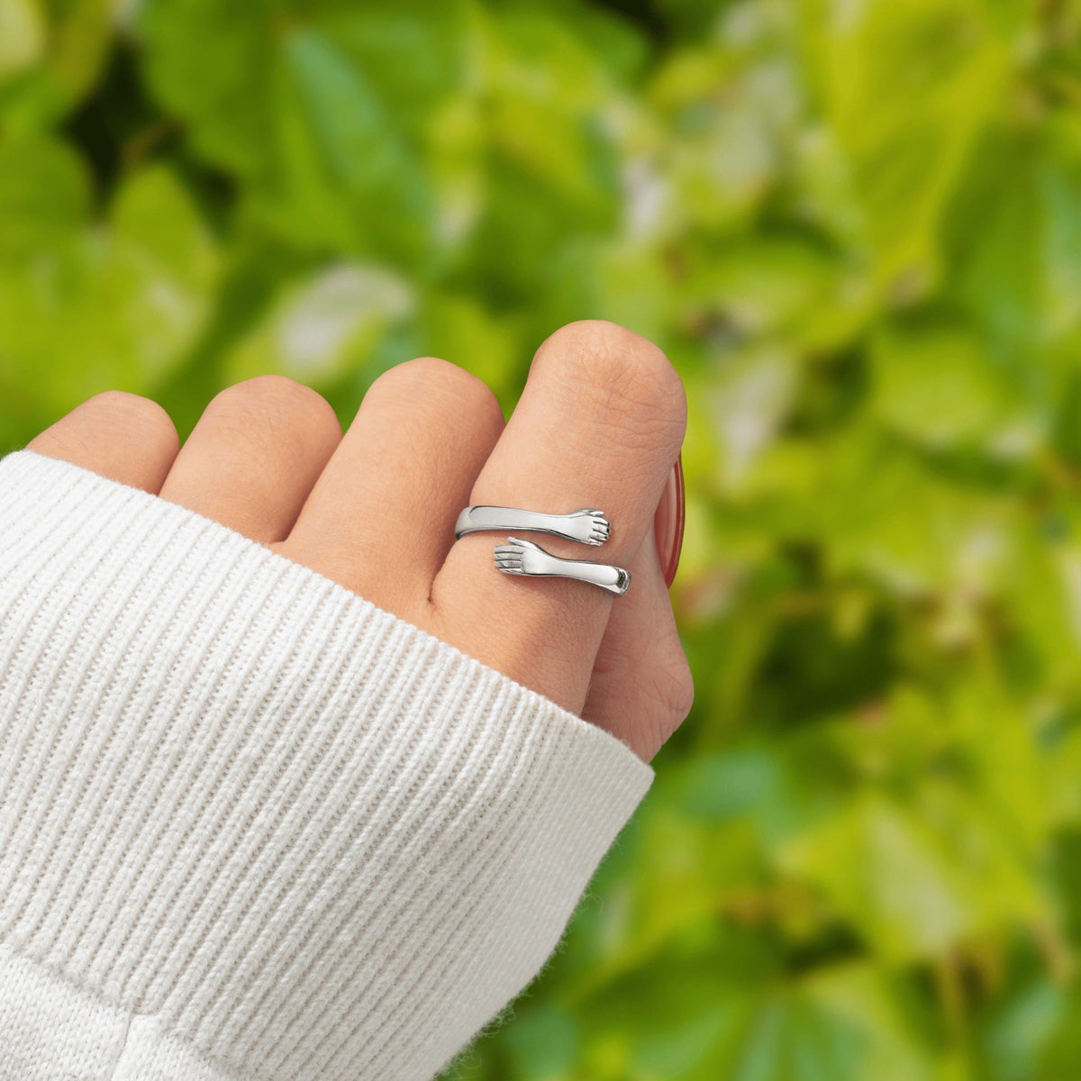 Lavisa - Husband and Wife Hug Ring
