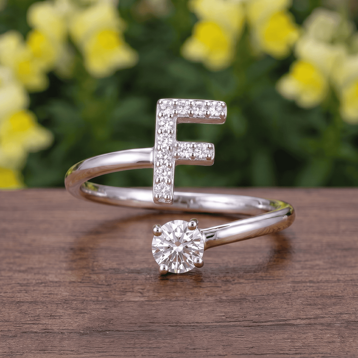 Lavisa - Adjustable Initial Ring