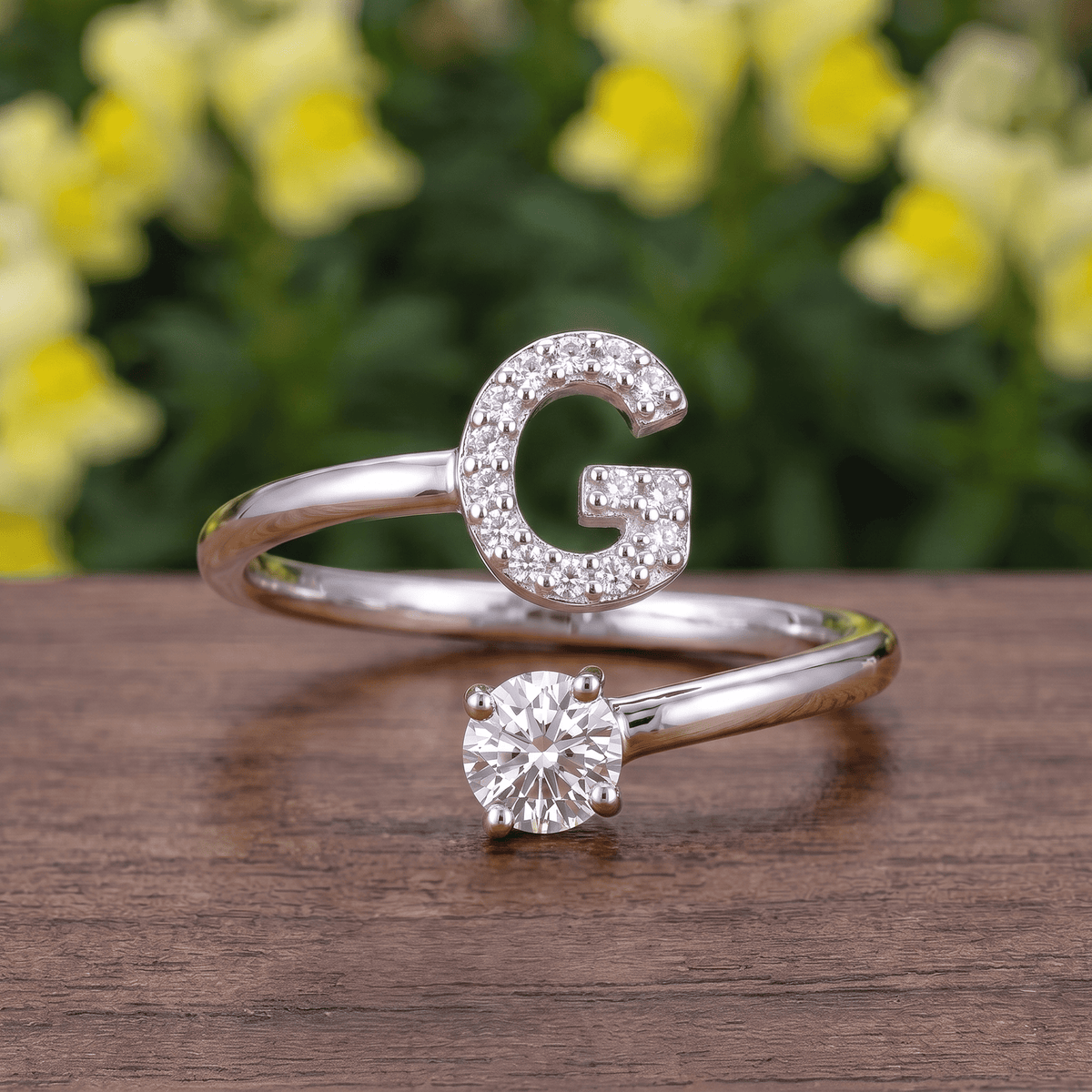 Lavisa - Adjustable Initial Ring