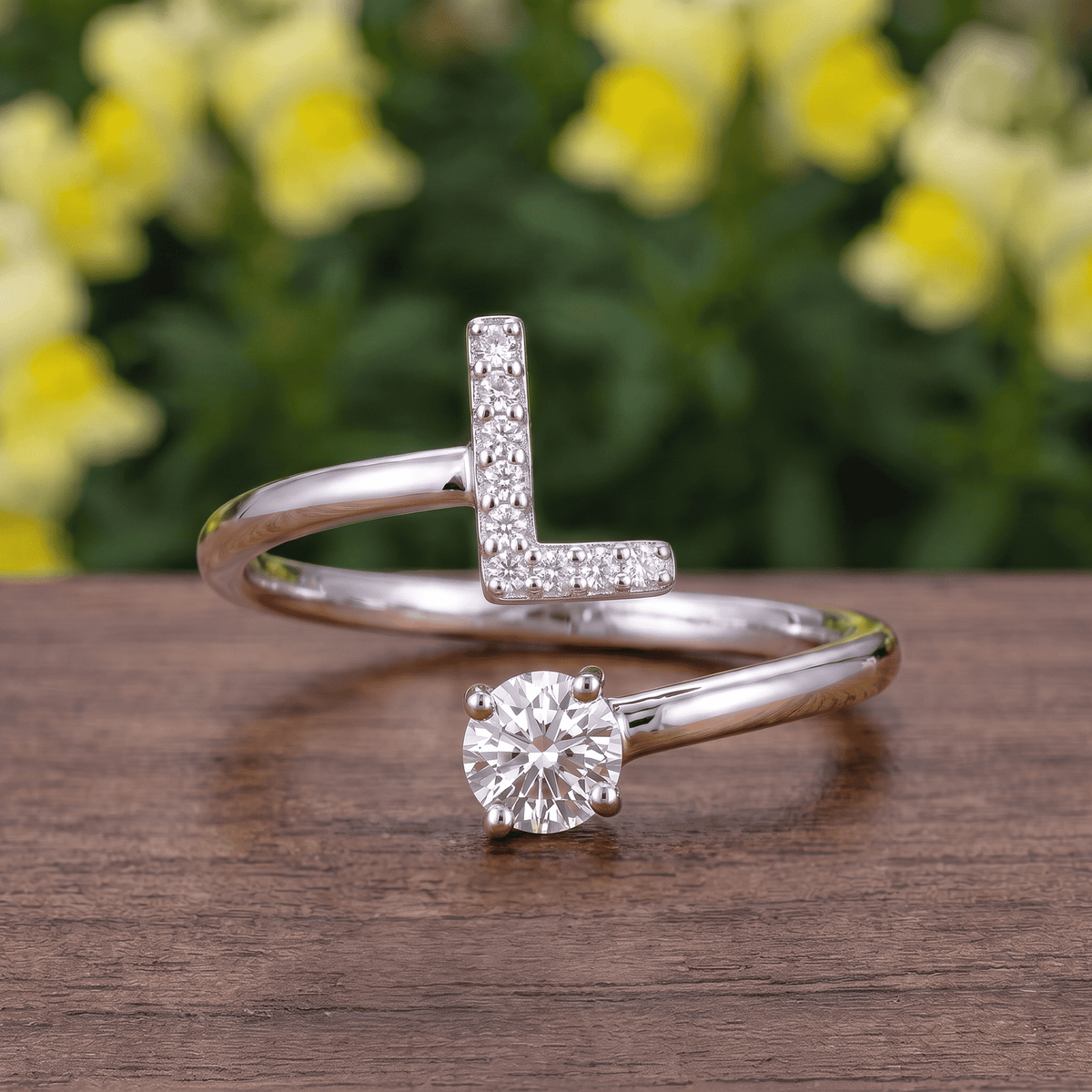 Lavisa - Adjustable Initial Ring