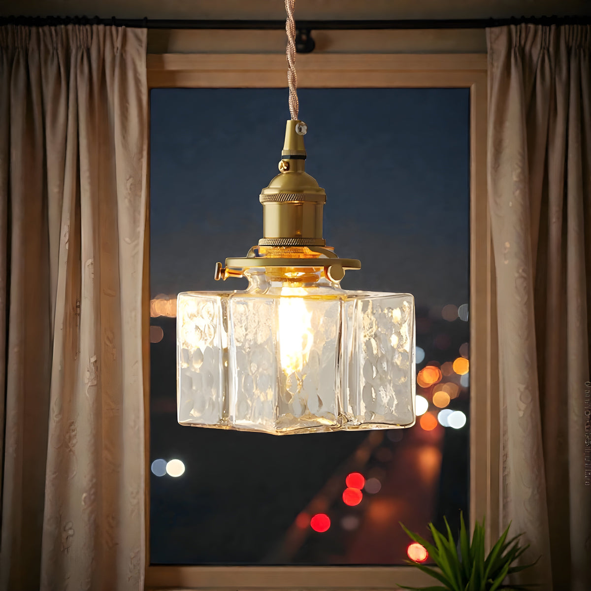 Lavisa - Vintage Textured Square Pendant Light